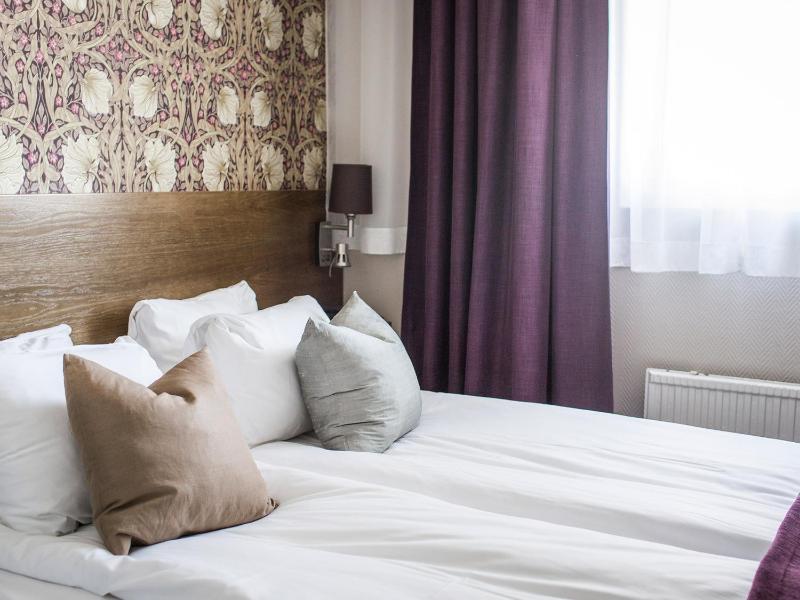Small Double Room Classic (Excluding Spa) image 3