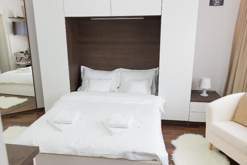 Studio Apartment image 3