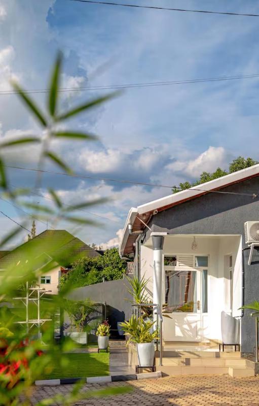 PENTHOUSE MPINGA RIMWEe - image 3