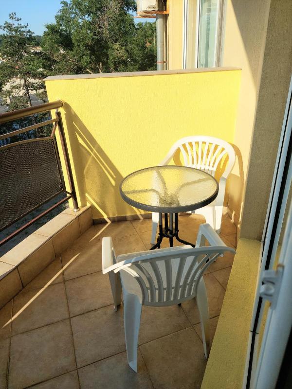 Meni Apartments and Guest Rooms - image 43