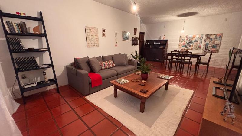 Casa da Vila charmosa e espaçosa fica a 150 metros da praia das castanheiras - image 10