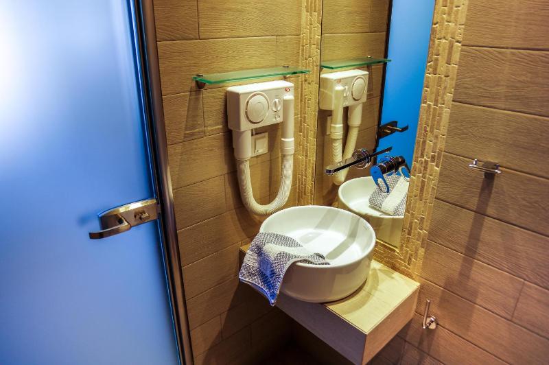 Apartment (2 Adults) image 3