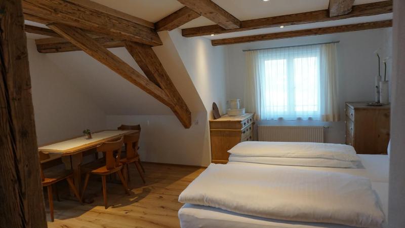 Deluxe Family Suite image 3