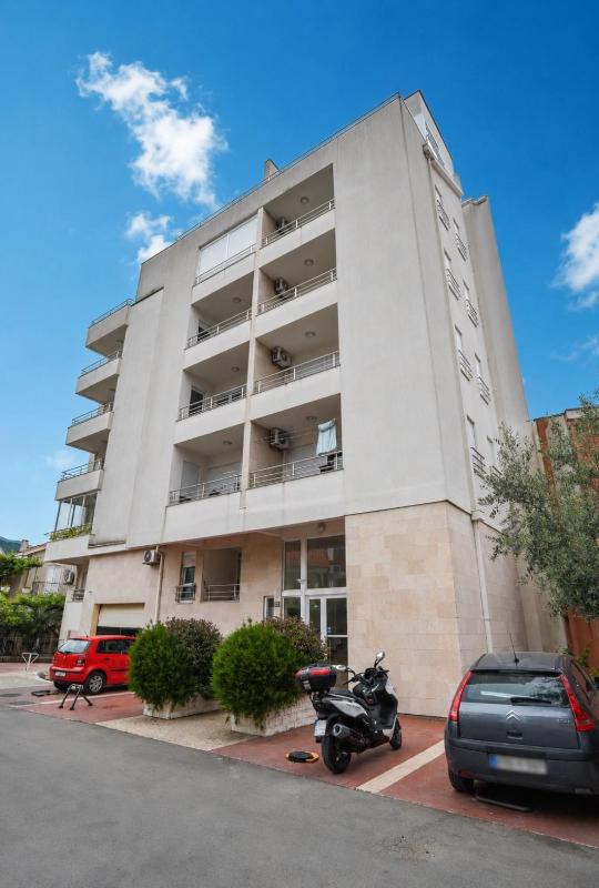 Kataleja One Bedroom Apartment - image 10