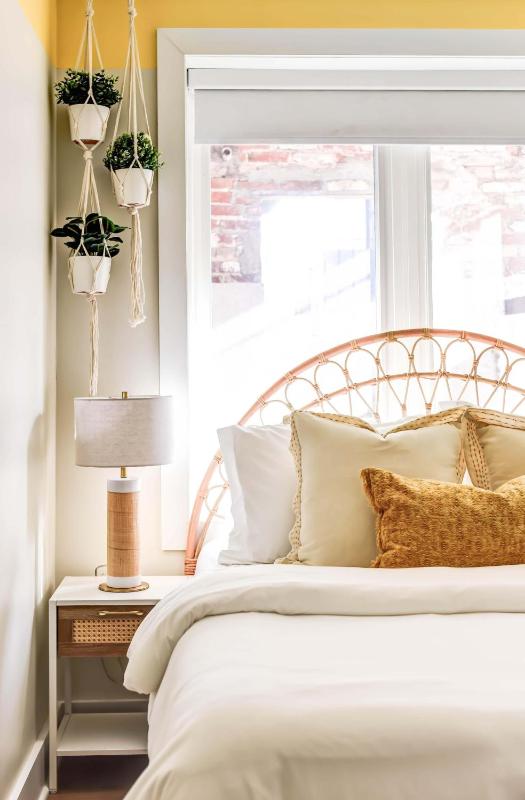 Luxury 12-BR DC Mansion- Rooftop Patio -Sleeps 28 - image 14