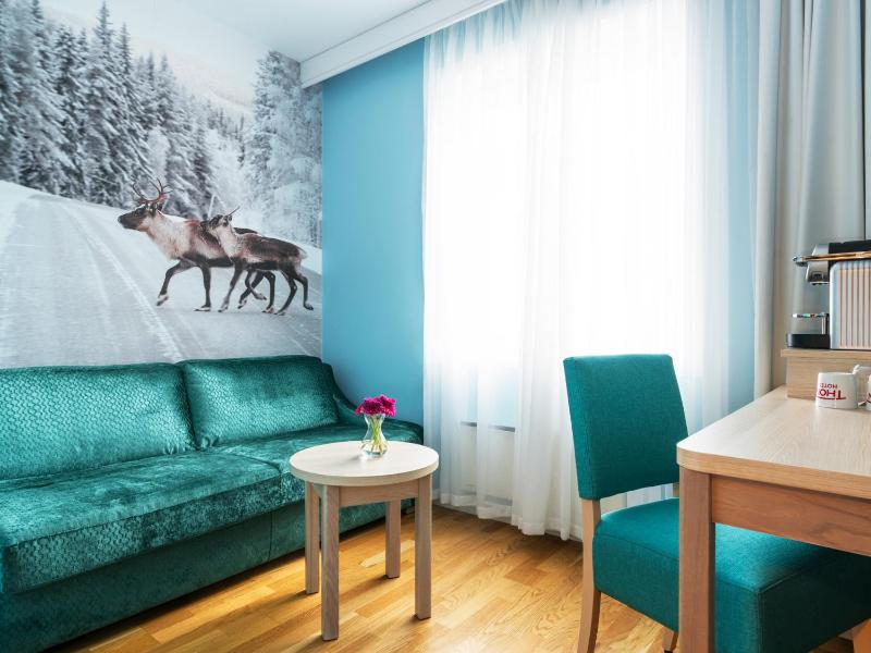 Superior Twin Room image 3