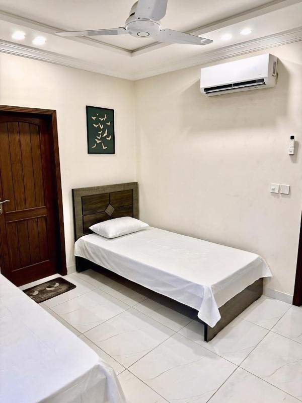 Modern & Luxury 2 Bedroom Apartment with Power Backup - image 13