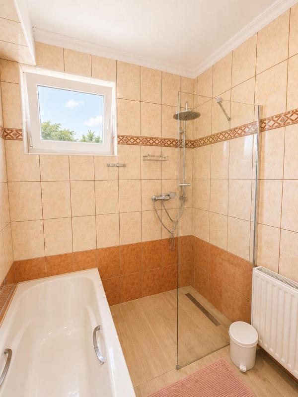 Gázláng Apartman - image 19