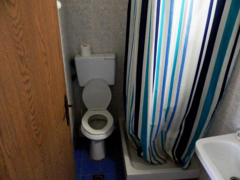 Twin Room with Balcony image 3