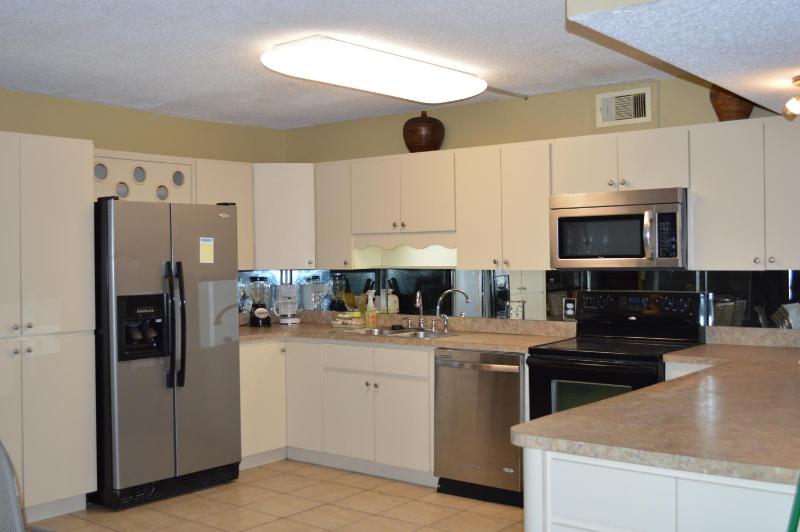 Three-Bedroom Apartment image 3