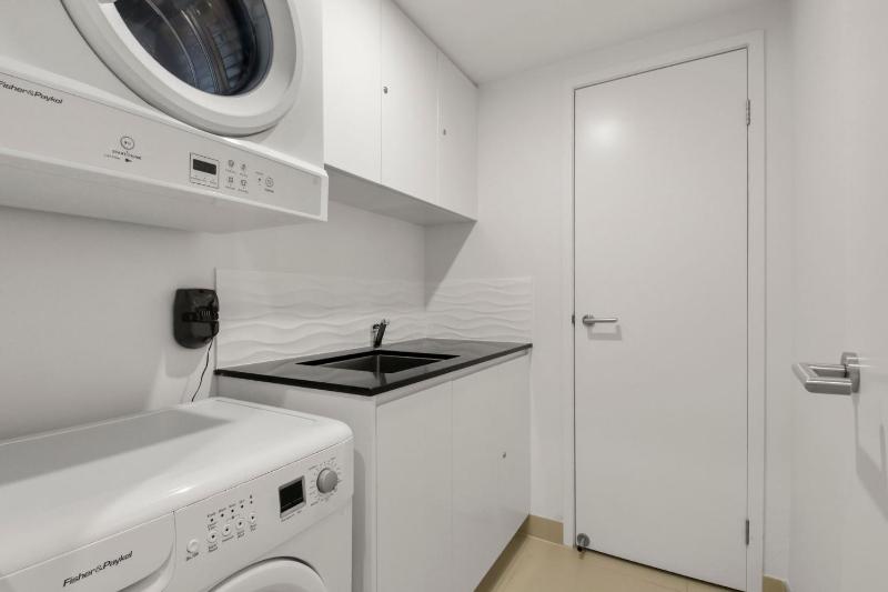 Aqua View 504 29 Canberra Tce Kings Beach - image 10