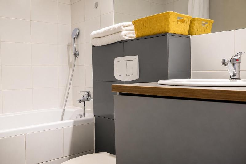 Victus Apartamenty Kamienica Grottgera by Noclegi Renters - image 28
