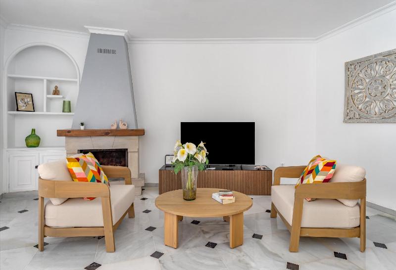 Fuengirola Beach & City Center Apartment - image 19