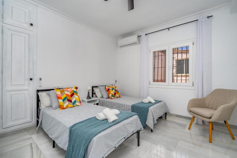 Fuengirola Beach & City Center Apartment - image 21