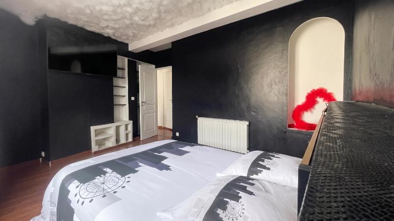 Appartement spacieux à Caen 65 m² avec balcon vue sur la ville - image 8