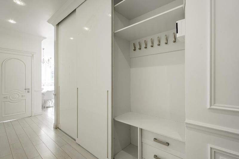 10-353 Central Park John McCain 7 Kyiv centre panoramic city view 15 kW backup power Petrovdom Apartment - image 10