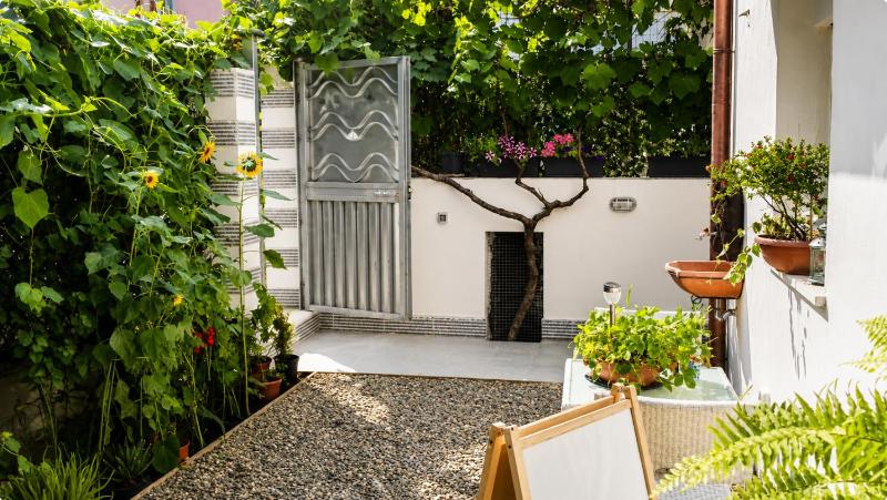 Blue Sky House - image 25