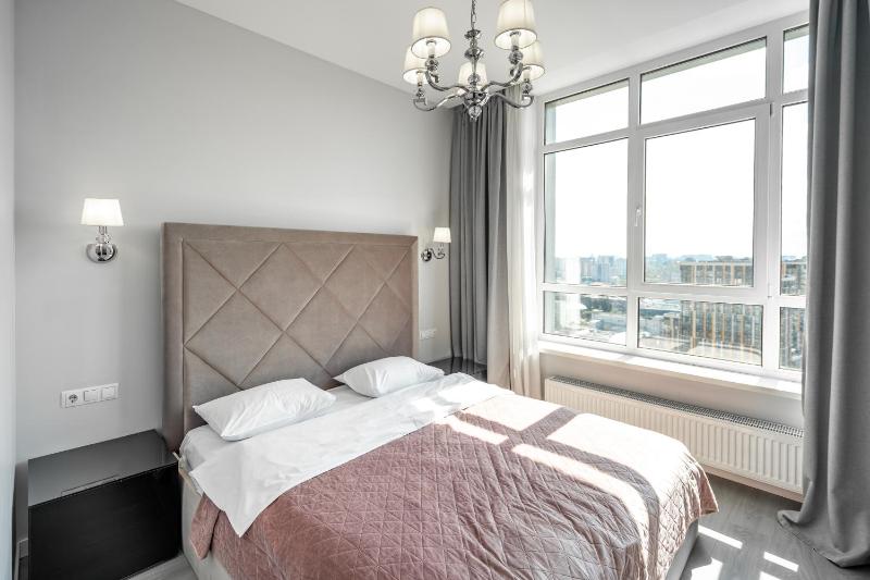 19-408 Central Park John McCain 7 Kyiv centre panoramic city view 15 kW backup power Petrovdom Apartment - image 16