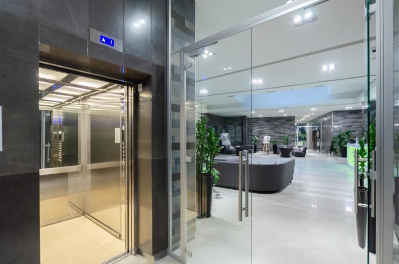 19-408 Central Park John McCain 7 Kyiv centre panoramic city view 15 kW backup power Petrovdom Apartment - image 13