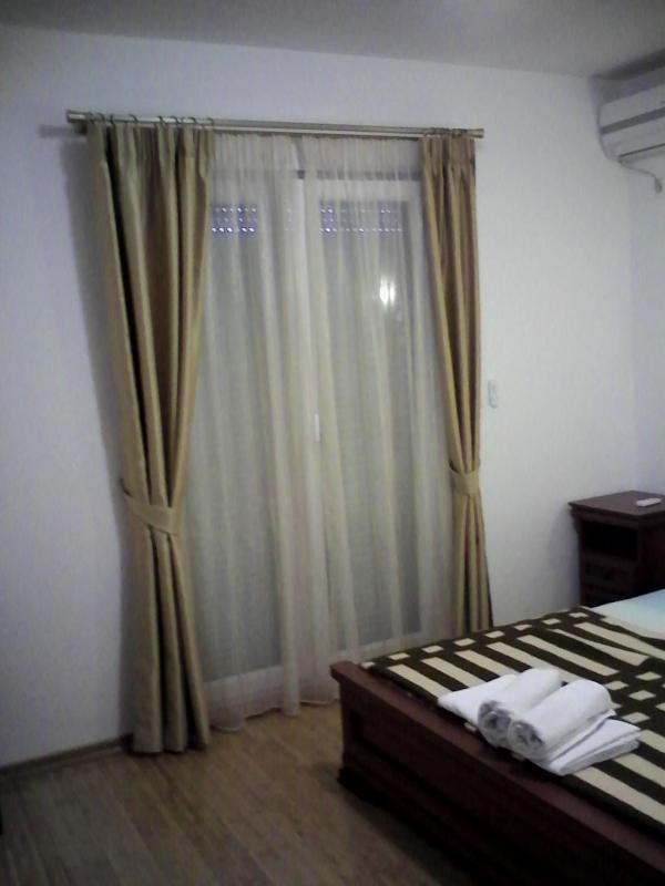 Luxury Two-Bedroom Apartment - with 3 Bathrooms image 3