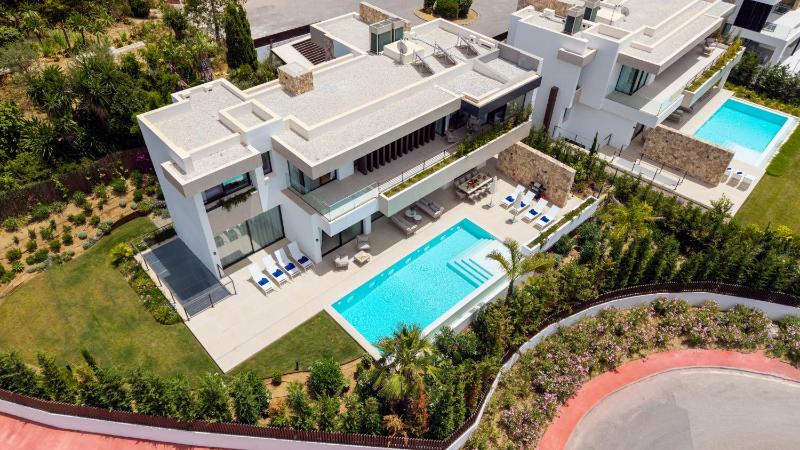 VACATION MARBELLA I Villa The Address Brand-New Villa Private Turquoise Pool 6BDR Prime Golf Valley Location Minutes from Puerto Banus Luxury Interiors Private GYM Lounge Bar - image 45