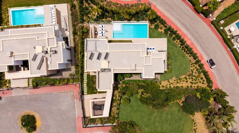 VACATION MARBELLA I Villa The Address Brand-New Villa Private Turquoise Pool 6BDR Prime Golf Valley Location Minutes from Puerto Banus Luxury Interiors Private GYM Lounge Bar - image 35