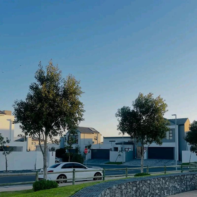 The Sandy Toes Retreat -Modern Two-Bedroom in Camps Bay - image 9