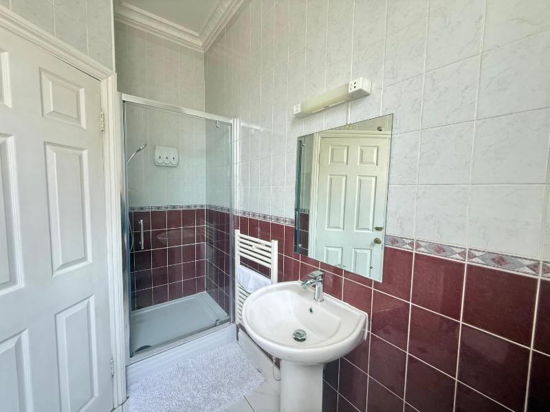 Belgravia Holiday Apartments - image 35