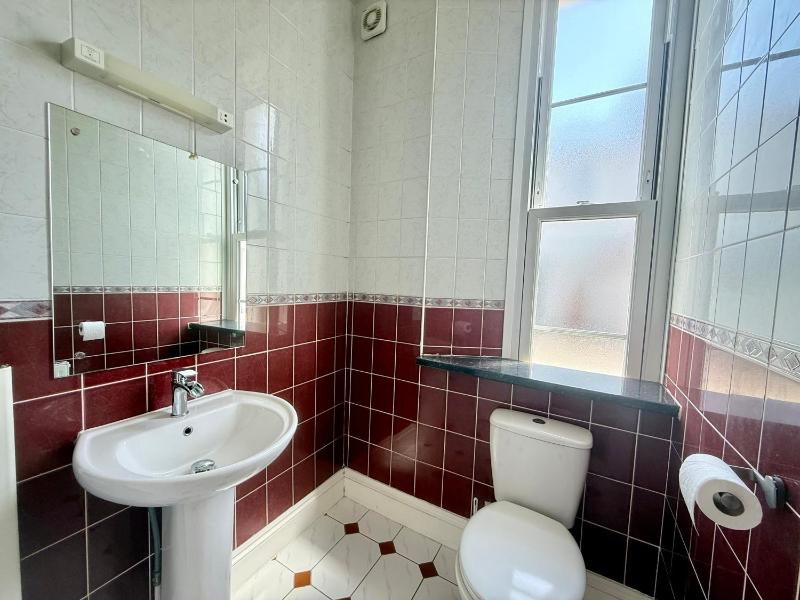 Belgravia Holiday Apartments - image 33