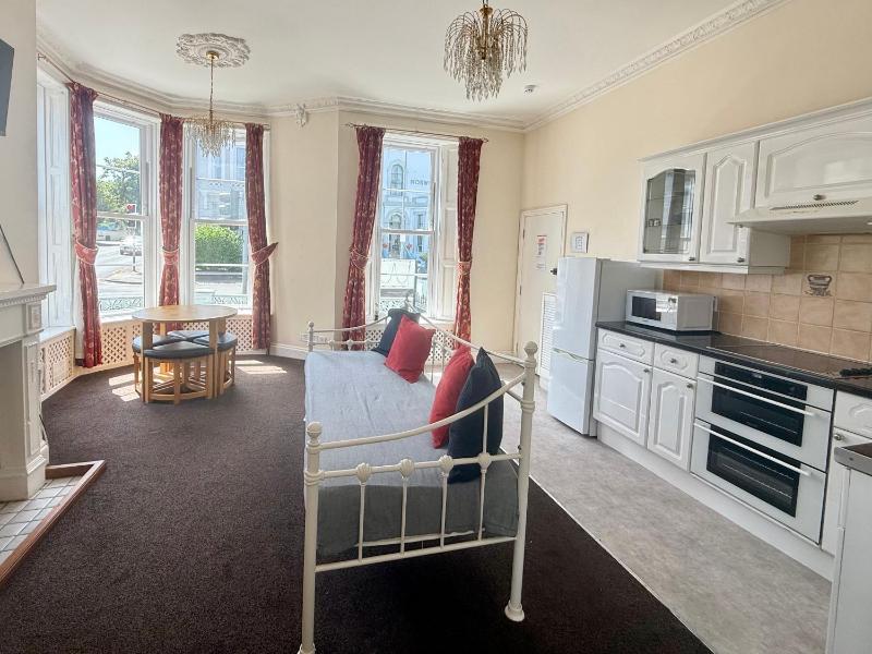 Belgravia Holiday Apartments - image 31