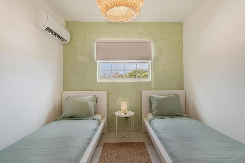 Casa Amarilla 8 mins from the beach - image 29