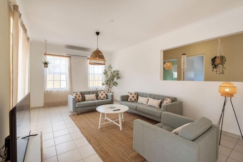 Casa Amarilla 8 mins from the beach - image 11