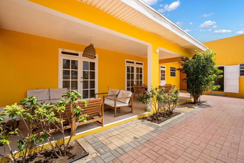 Casa Amarilla 8 mins from the beach - image 45