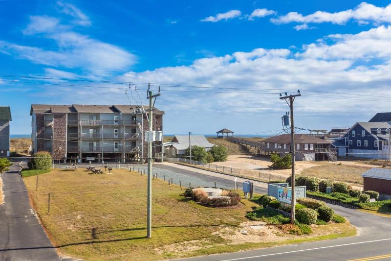 5208 - Beach Break - image 19