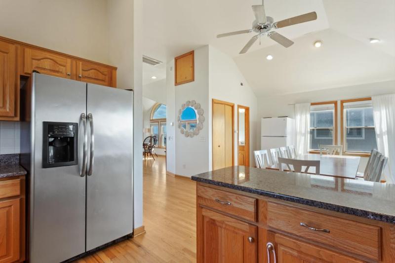 5208 - Beach Break - image 30