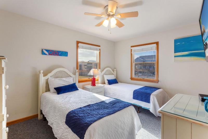 5208 - Beach Break - image 42