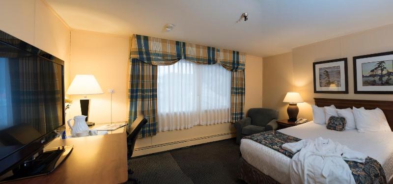 Queen Room image 3