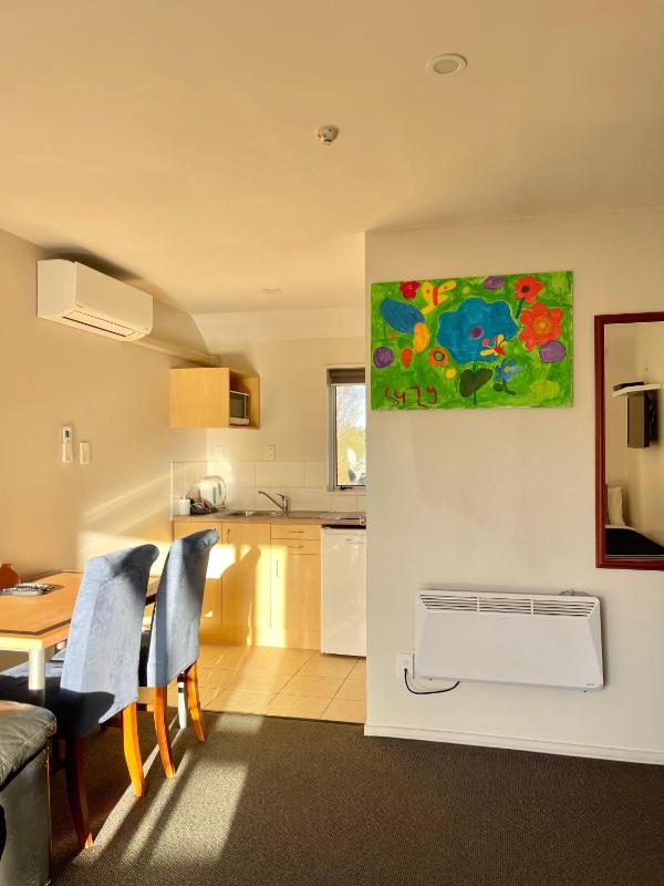 Amalfi Motor Lodge - image 35