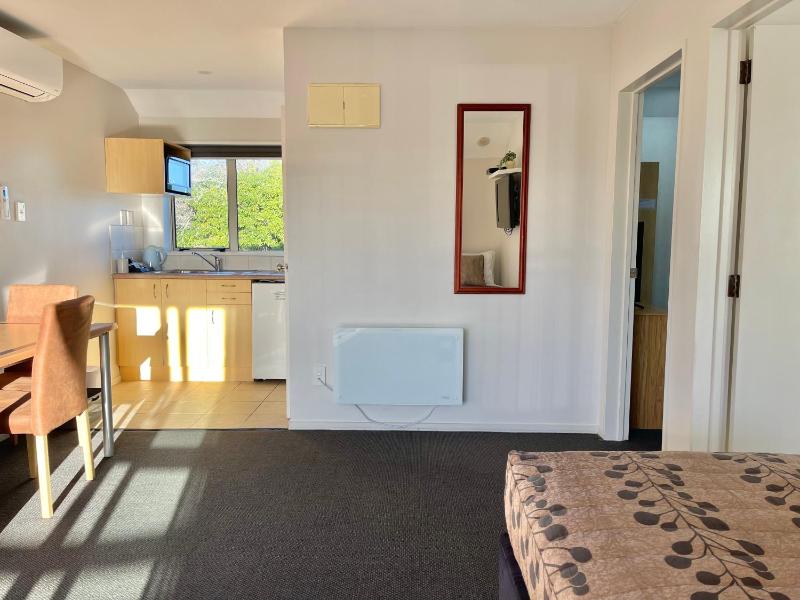 Amalfi Motor Lodge - image 40