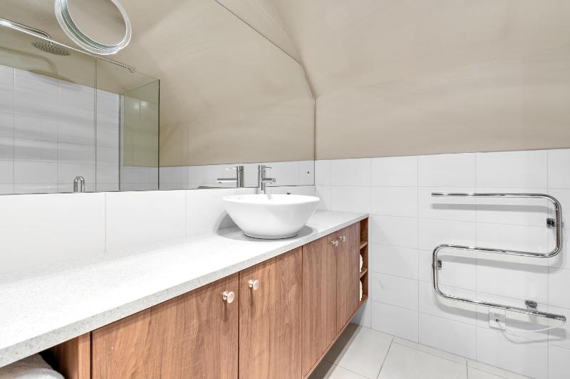 Lansdown Apartments - image 16