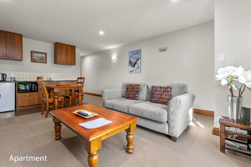 Lansdown Apartments - image 15