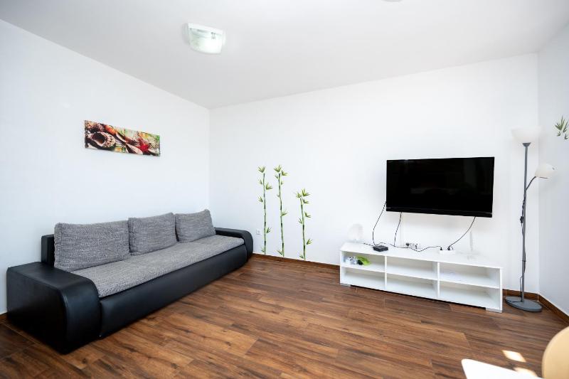 Apartments with parking space Novalja Pag - 25685 - image 6