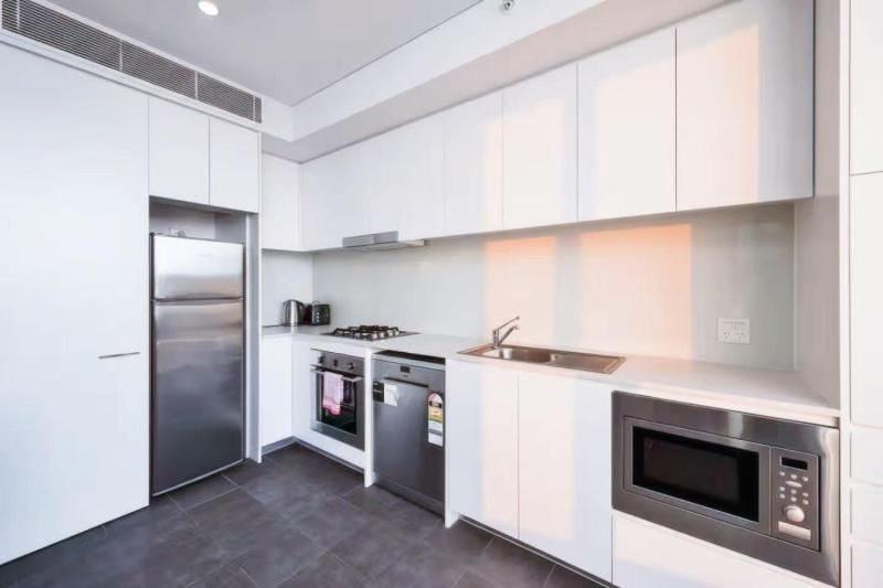 Stylish 1BD Apt Near Chatswood Train Station - image 7