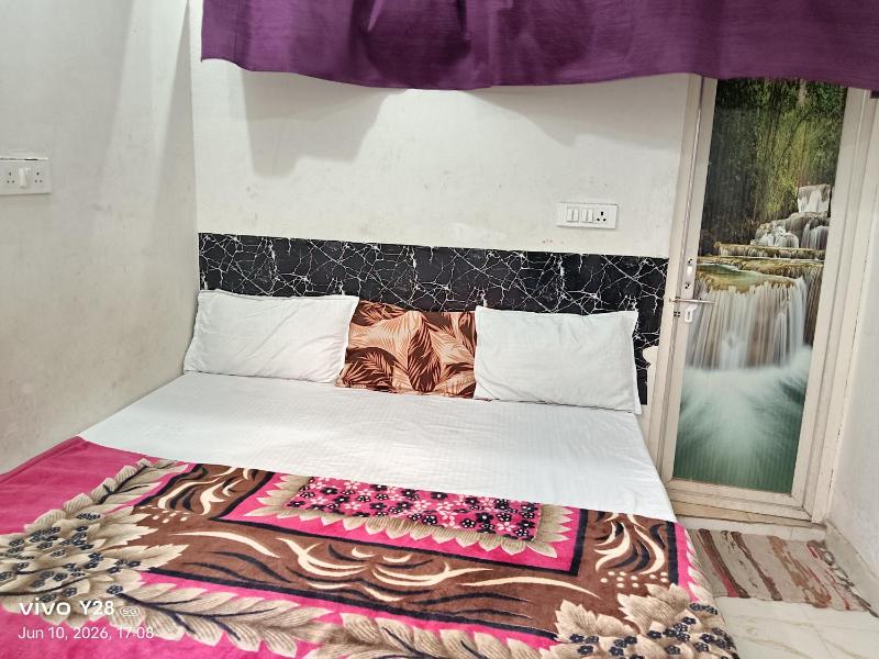 Kartik Home Stay - image 11