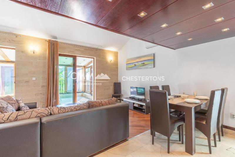 Sunny City Centre Suite - image 2