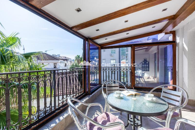 Sunny City Centre Suite - image 14