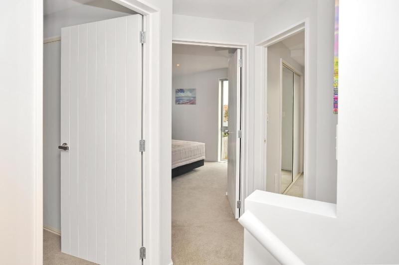 Riccarton 5BR 400m to Westfield Mall - Regents 94A - image 33