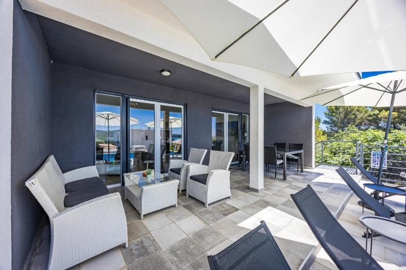 Villa Pura Vida with Sea View - image 10