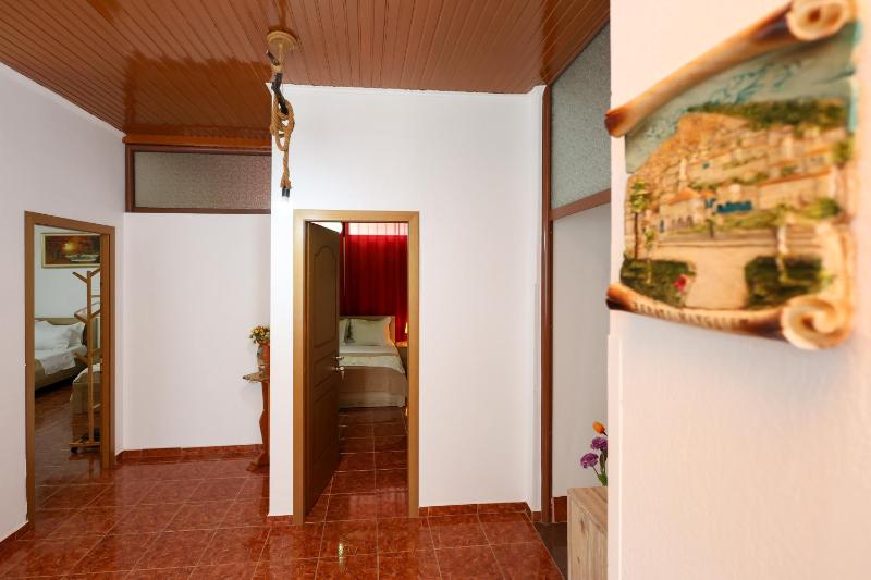 Guest House Eno - image 9