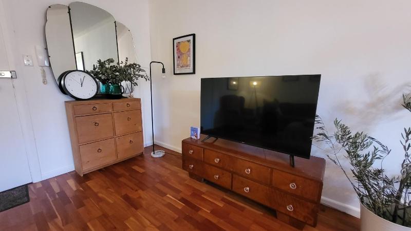 Bright 1 Bedroom Apartment in Lane Cove - image 4